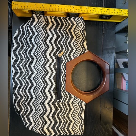 Vintage Chevron Satchel with Wooden Handle - Picture 5 of 5